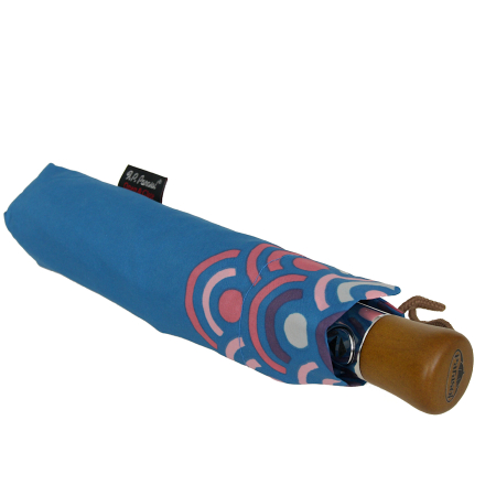 Parasol malowidła na turkusie